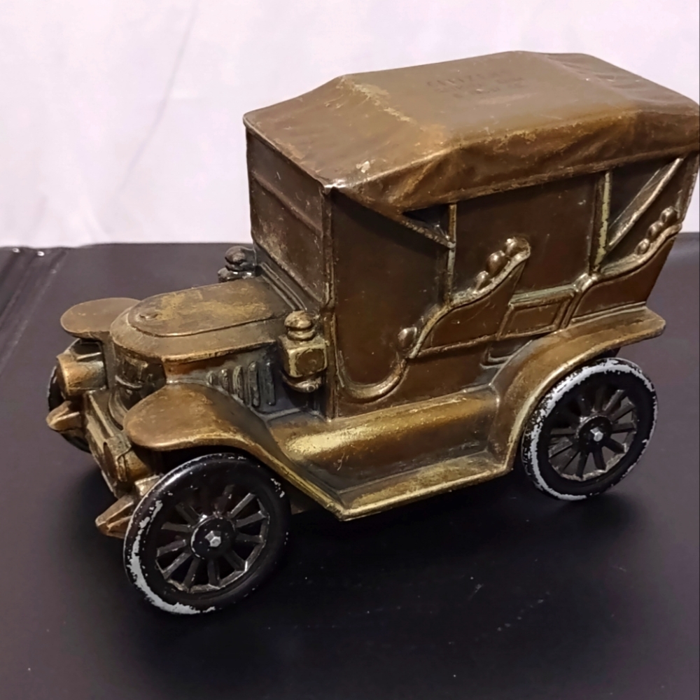 vintage metal coin bank *model T-Ford*